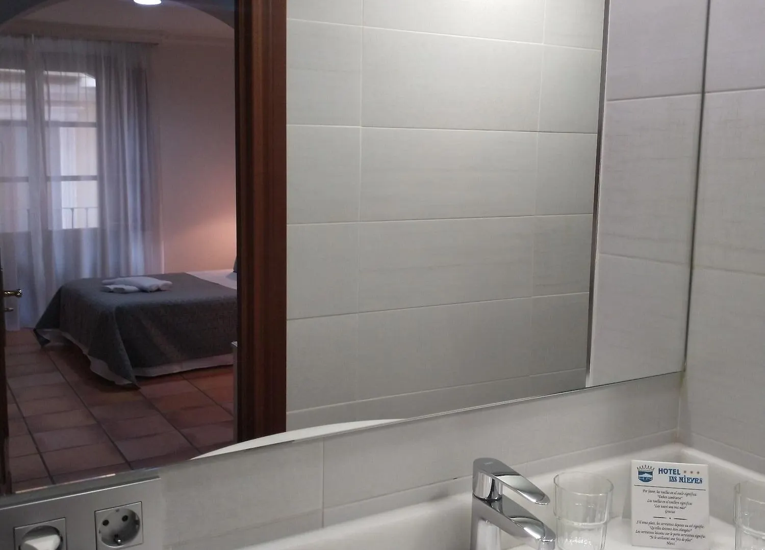 *** Hotel Las Nieves Granada Spain