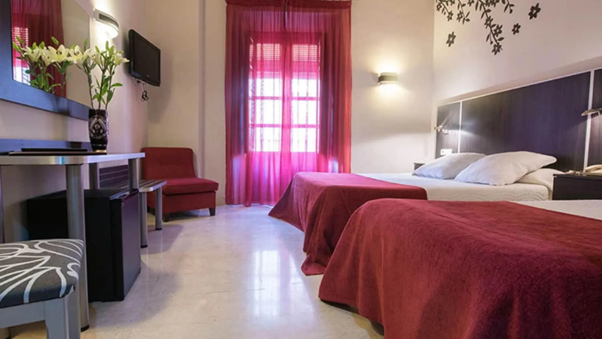Las Nieves Granada Hotel